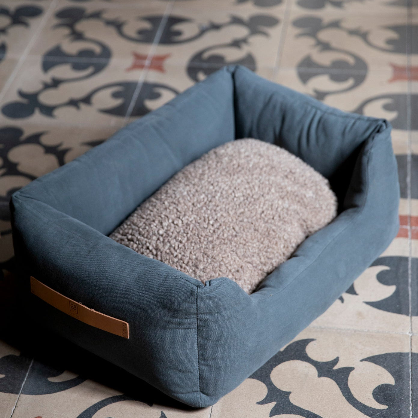 Henri - Canvas Cotton Dog Bed by 2.8
