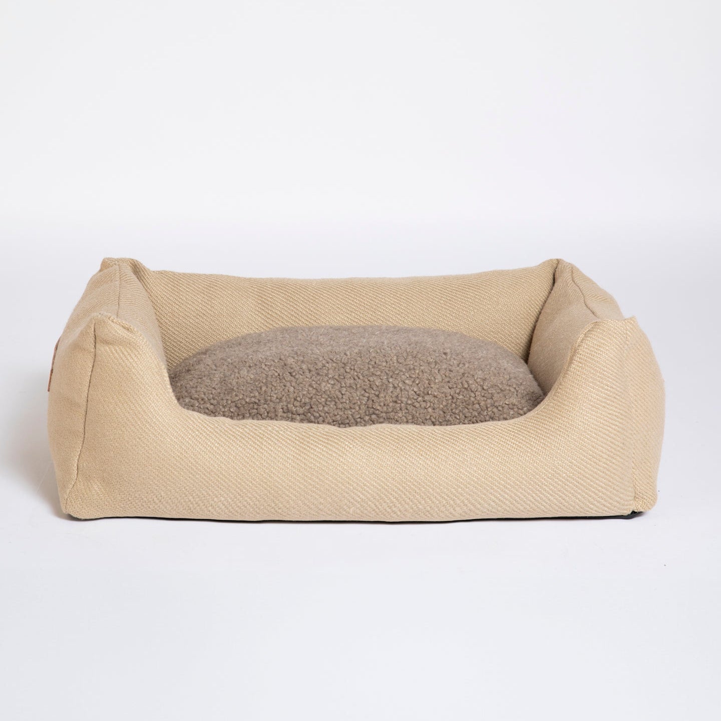 Henri - Jute Dog Bed by 2.8