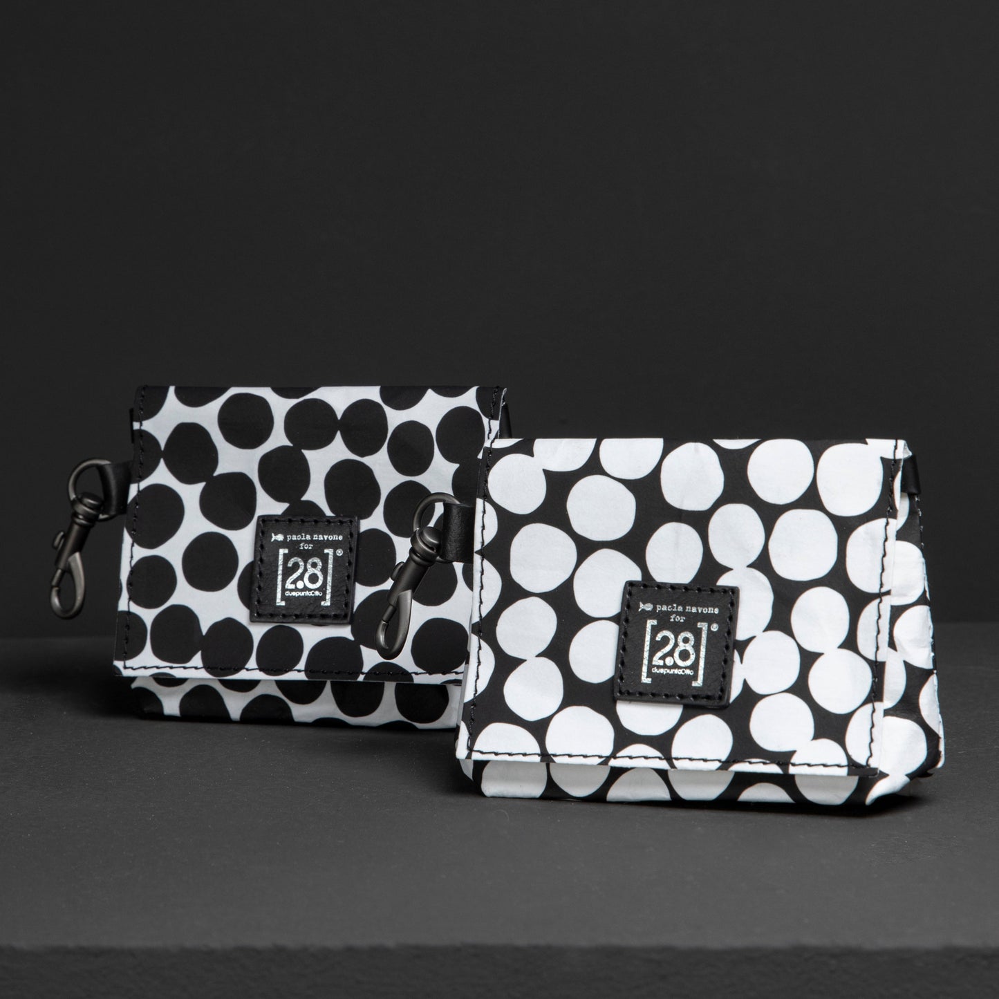 Oliviero Dotto by Paola Navone - Poop Bag Holder by 2.8