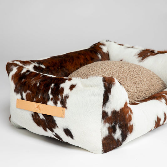 Henri - Cowhide Leather Bed by 2.8